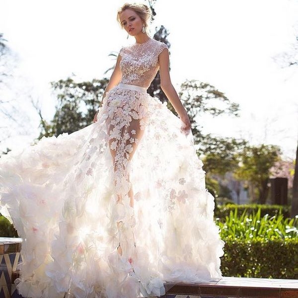 Очаровательные свадебные платья 2019-2020 &ndash; модные новинки, модели и фасоны