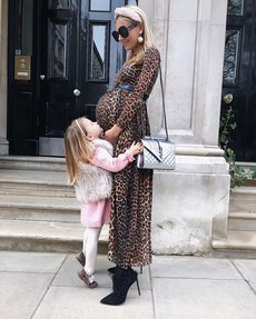 Самая стильная беременная в&nbsp;мире научила женщин не&nbsp;стыдиться своего живота